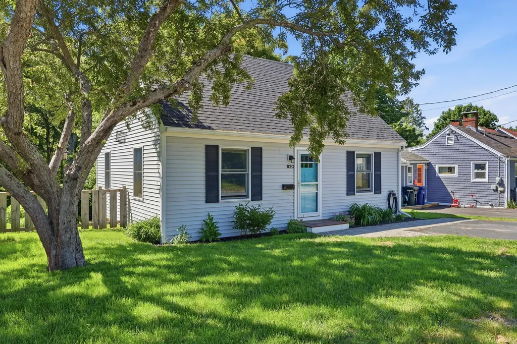 820 Sawyer Street South Portland ME 04106
