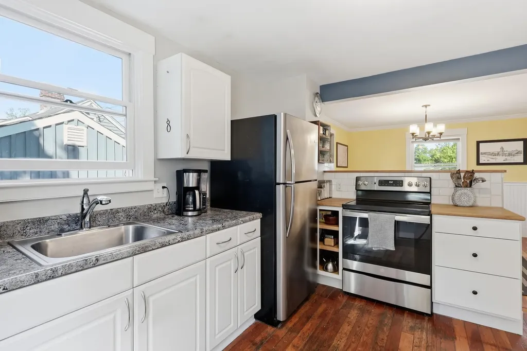 820 Sawyer Street South Portland ME 04106