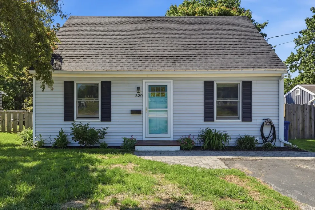 820 Sawyer Street South Portland ME 04106