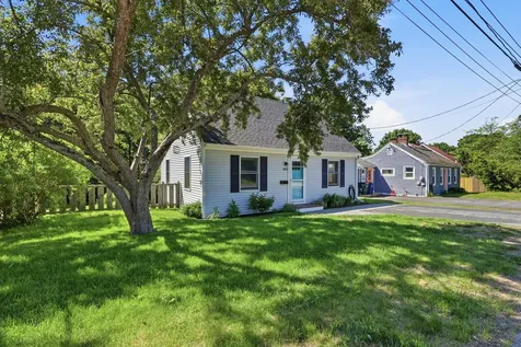 820 Sawyer Street South Portland ME 04106