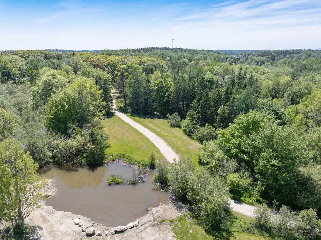 27 Spofford Drive Deer Isle ME 04627