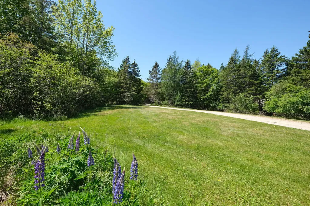 27 Spofford Drive Deer Isle ME 04627