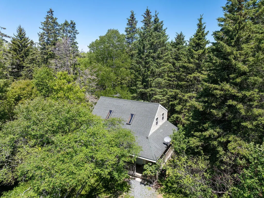 27 Spofford Drive Deer Isle ME 04627
