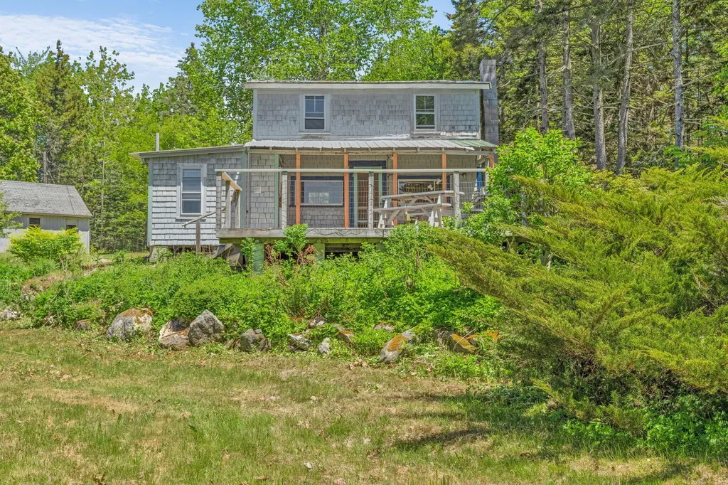 99 Bradford Point Road Friendship ME 04547
