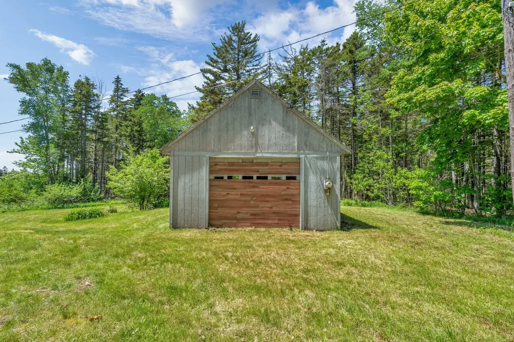 99 Bradford Point Road Friendship ME 04547