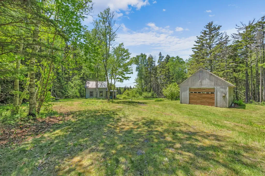 99 Bradford Point Road Friendship ME 04547