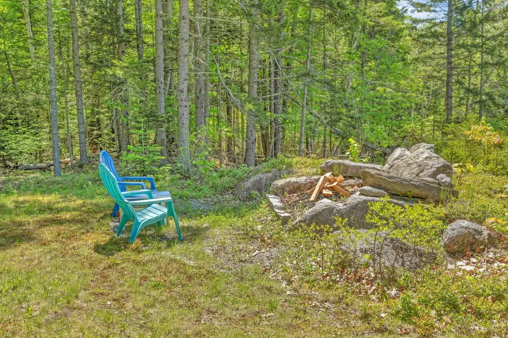 99 Bradford Point Road Friendship ME 04547