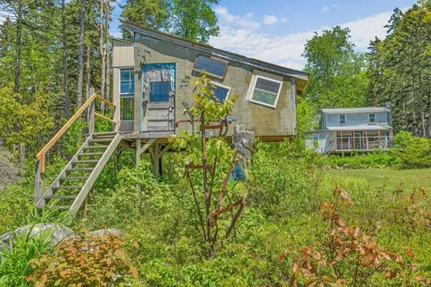 99 Bradford Point Road Friendship ME 04547