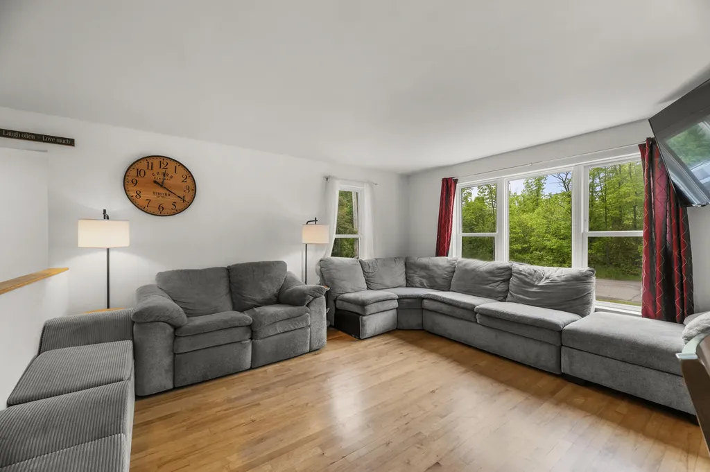 81 Bowman Street Farmingdale ME 04344