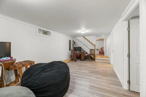 81 Bowman Street Farmingdale ME 04344