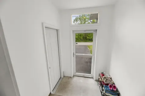 81 Bowman Street Farmingdale ME 04344