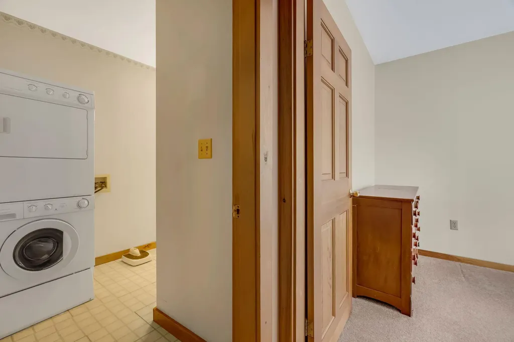88 Gurney Street Rockport ME 04856