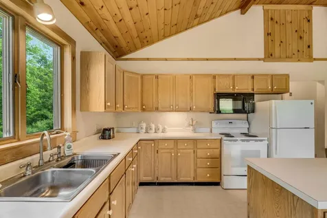 88 Gurney Street Rockport ME 04856