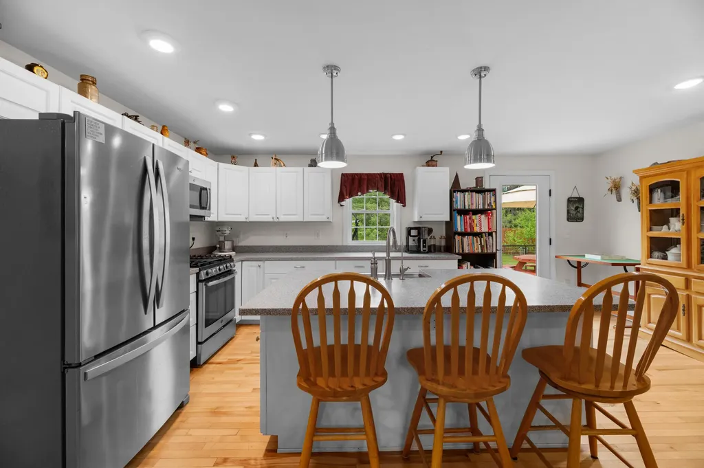 11 Ryder Road Farmingdale ME 04344