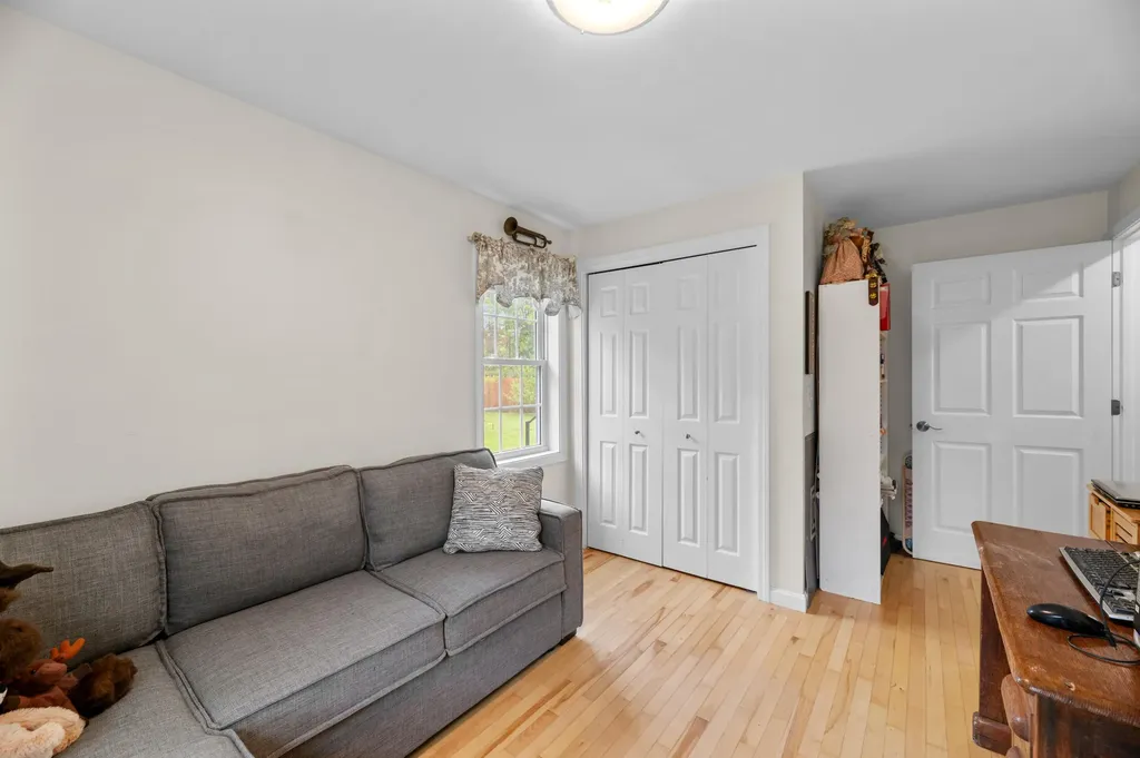 11 Ryder Road Farmingdale ME 04344