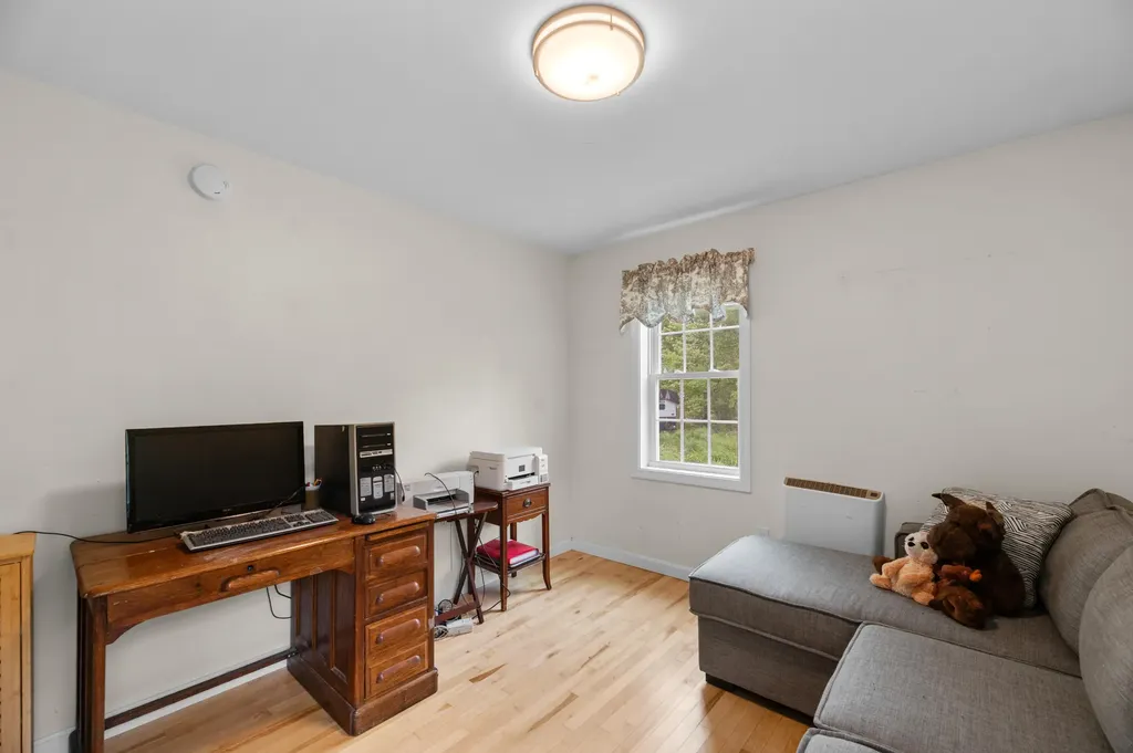 11 Ryder Road Farmingdale ME 04344