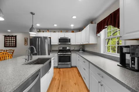 11 Ryder Road Farmingdale ME 04344