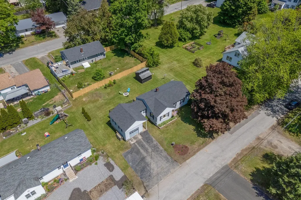 10 Bibber Street Lisbon ME 04252