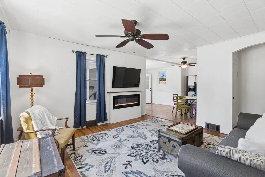 10 Bibber Street Lisbon ME 04252