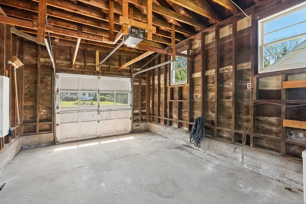 10 Bibber Street Lisbon ME 04252