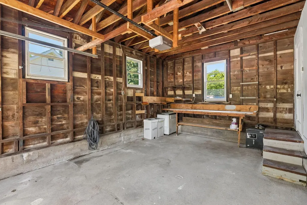 10 Bibber Street Lisbon ME 04252