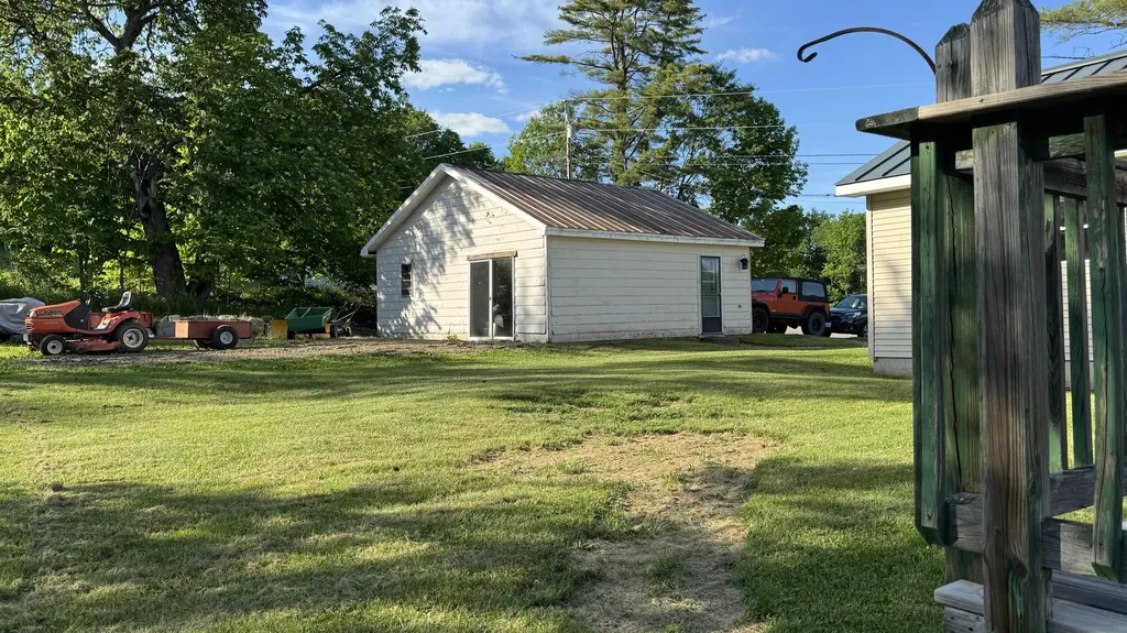 288 Cross Road Avon ME 04966