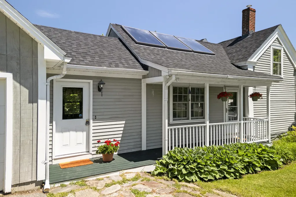 285 E Pond Road Jefferson ME 04348