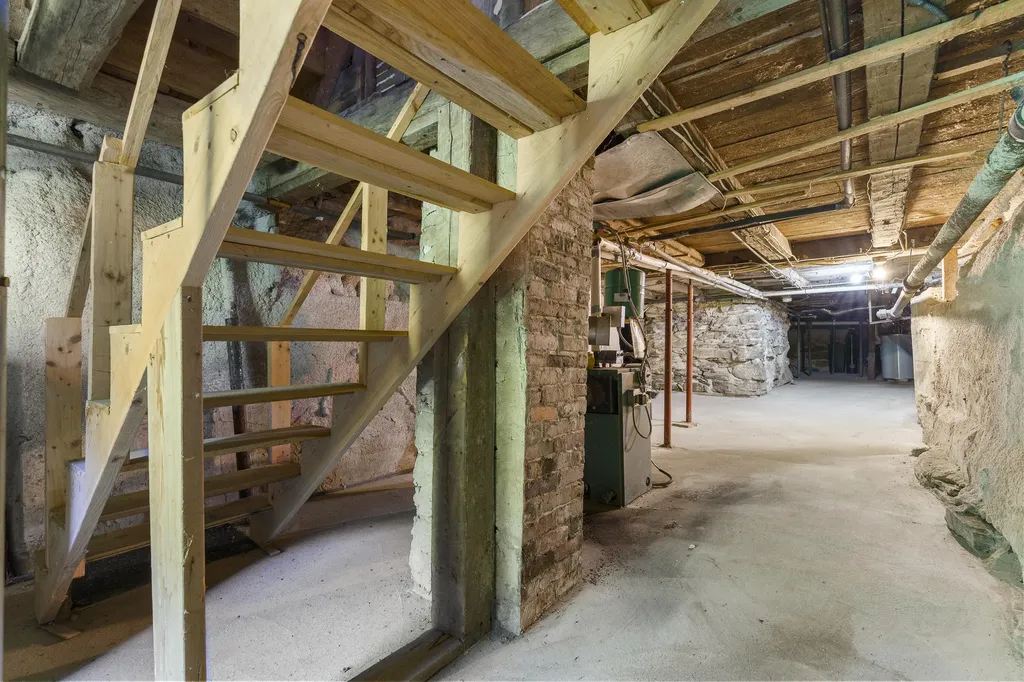 285 E Pond Road Jefferson ME 04348