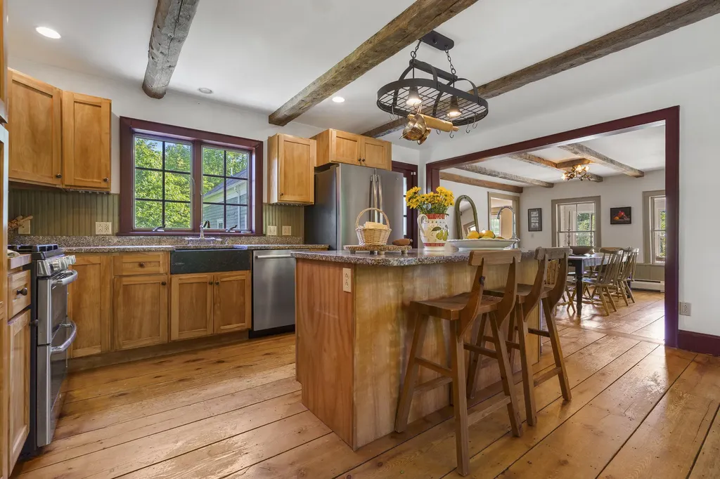 285 E Pond Road Jefferson ME 04348