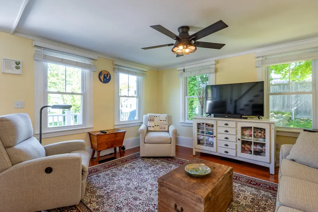 538 Ocean Point Road Boothbay ME 04544