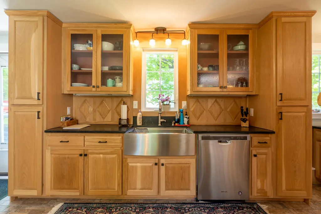 538 Ocean Point Road Boothbay ME 04544