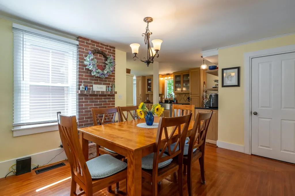 538 Ocean Point Road Boothbay ME 04544