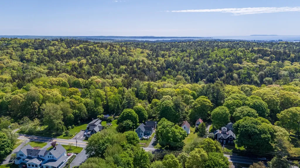 538 Ocean Point Road Boothbay ME 04544
