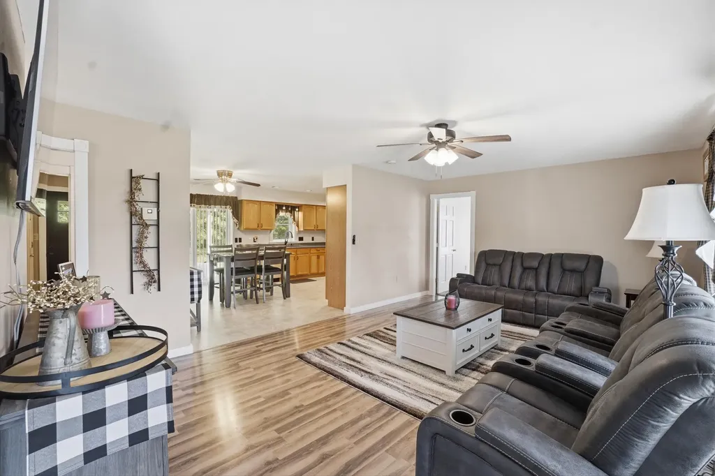 42 Winter Street Lincoln ME 04457