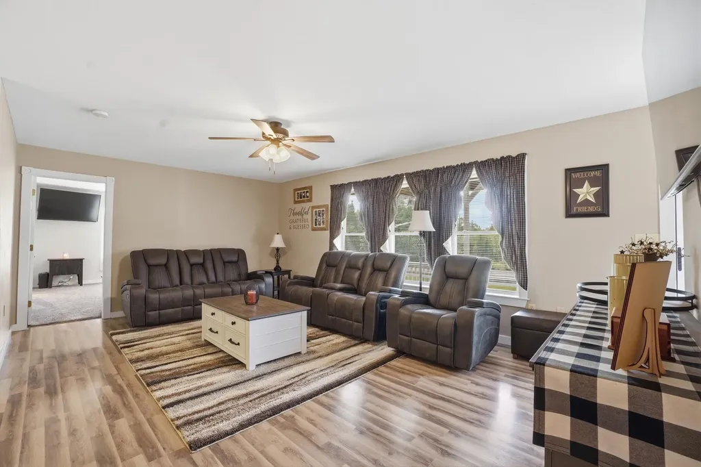 42 Winter Street Lincoln ME 04457