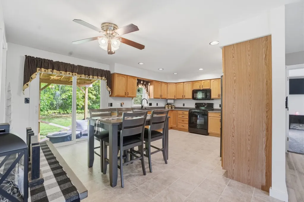 42 Winter Street Lincoln ME 04457