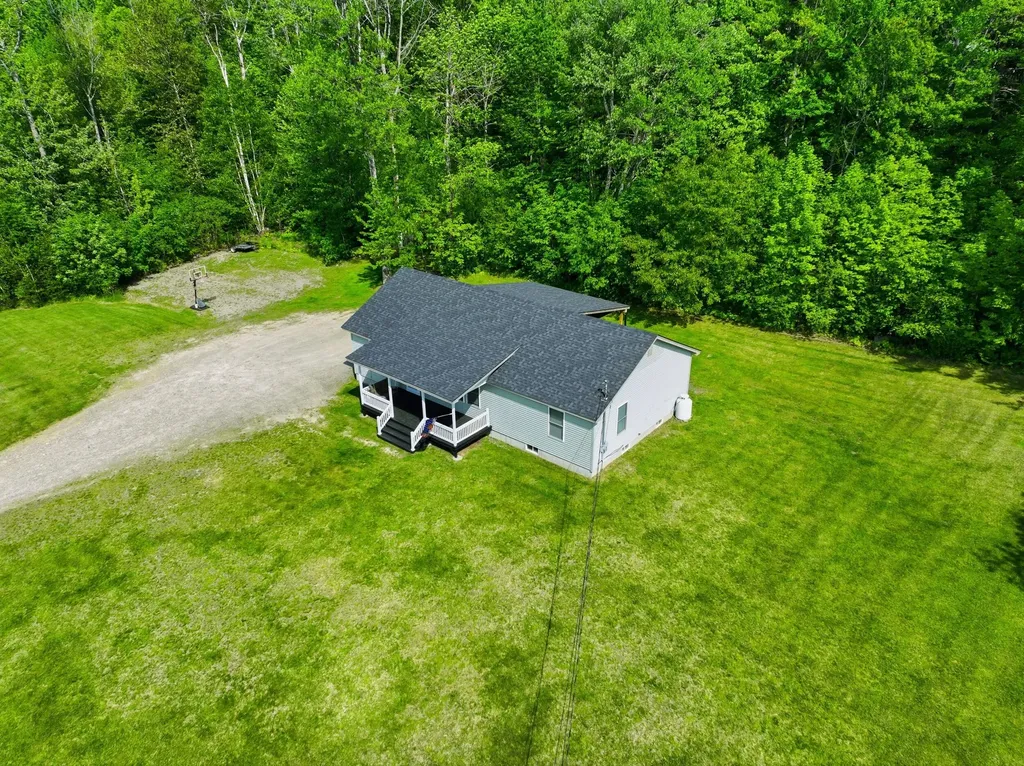 42 Winter Street Lincoln ME 04457