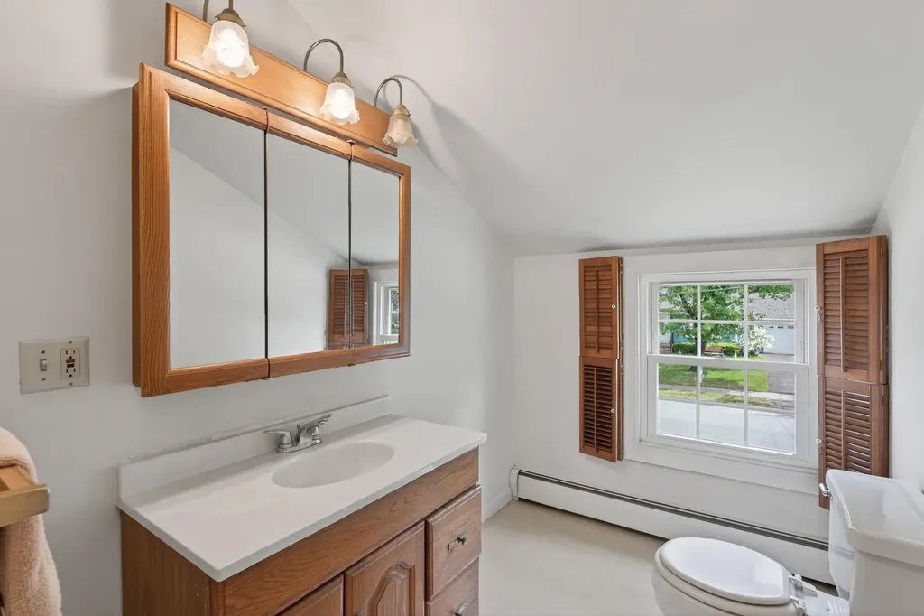 53 Springwood Road South Portland ME 04106
