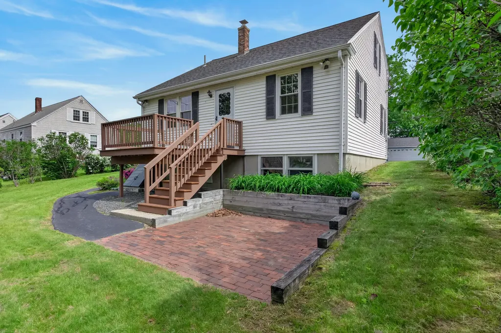 53 Springwood Road South Portland ME 04106