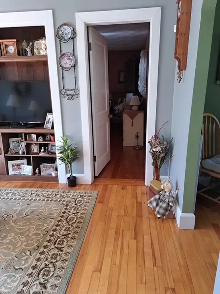 202 Middle Road Oakland ME 04963