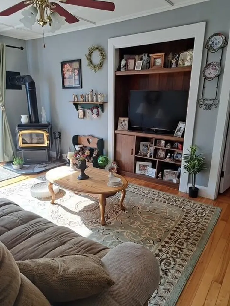 202 Middle Road Oakland ME 04963