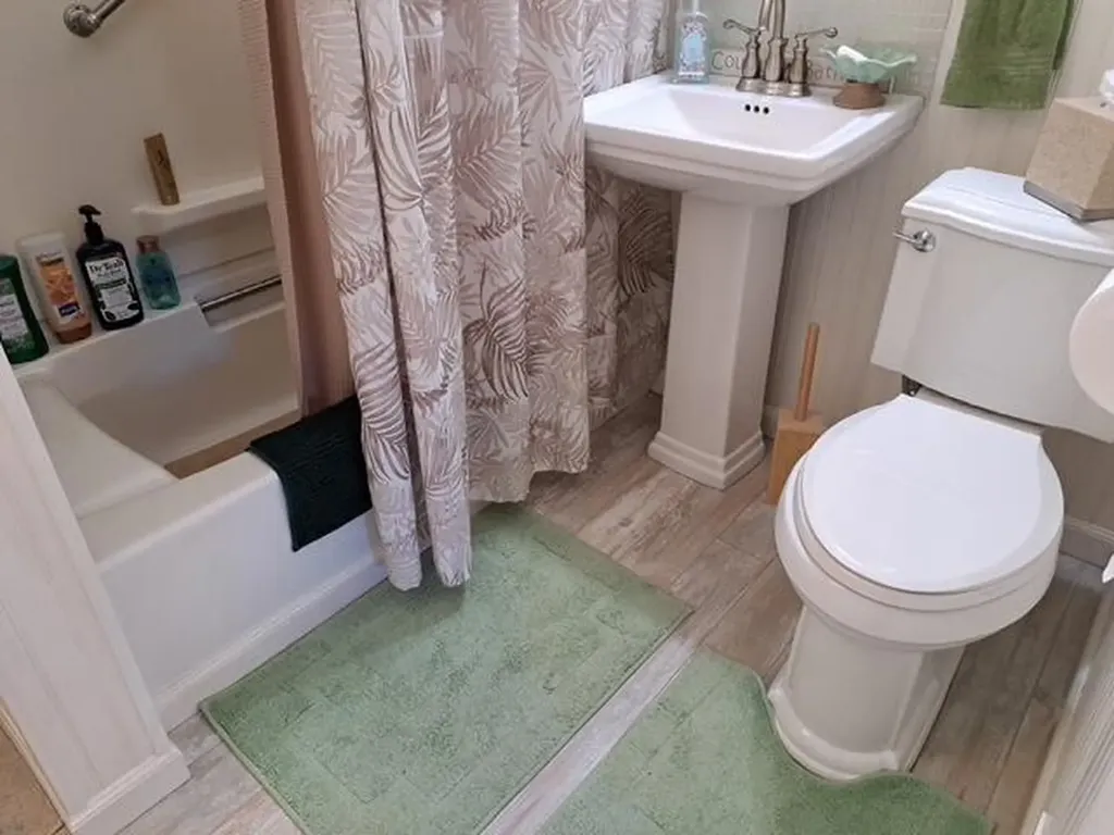 202 Middle Road Oakland ME 04963