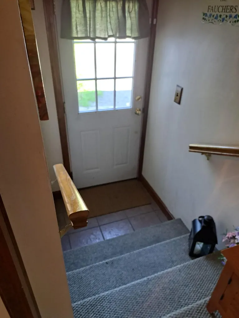 202 Middle Road Oakland ME 04963
