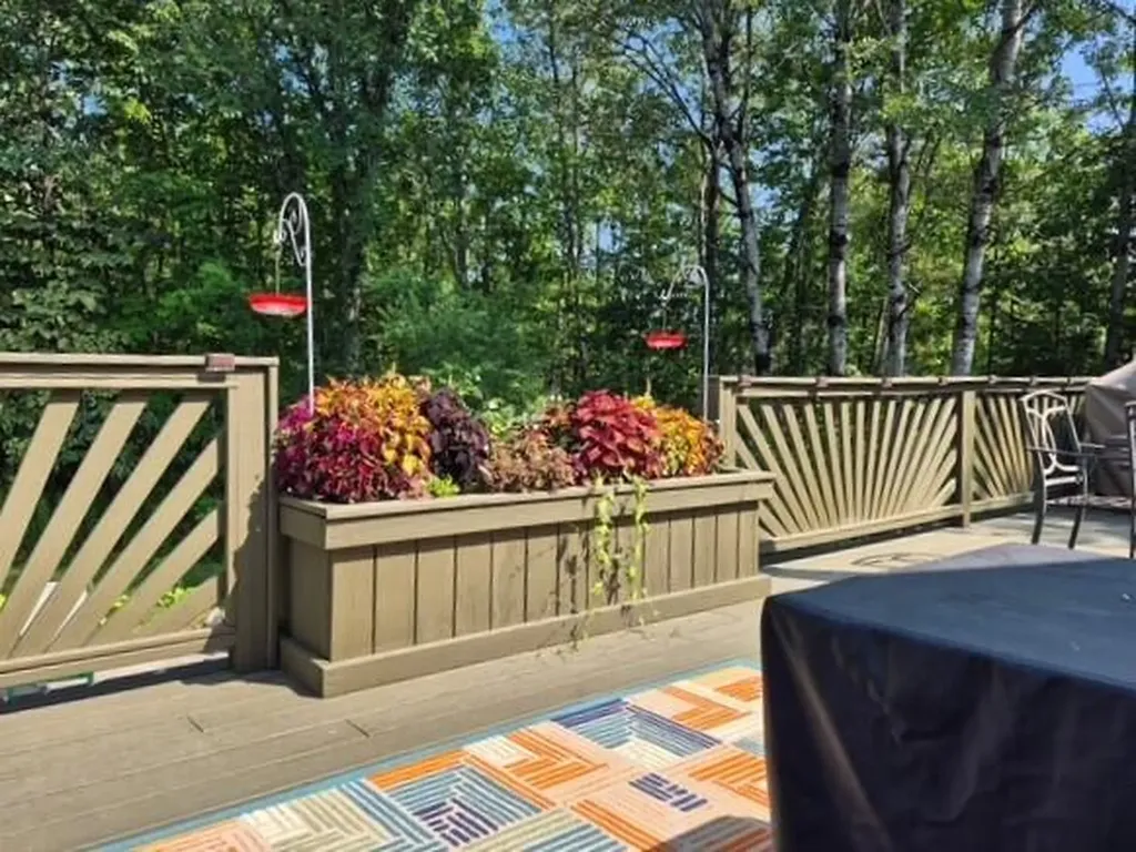 202 Middle Road Oakland ME 04963