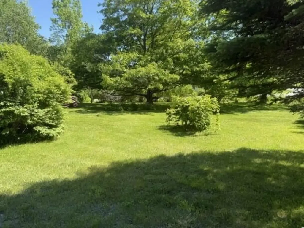 202 Middle Road Oakland ME 04963