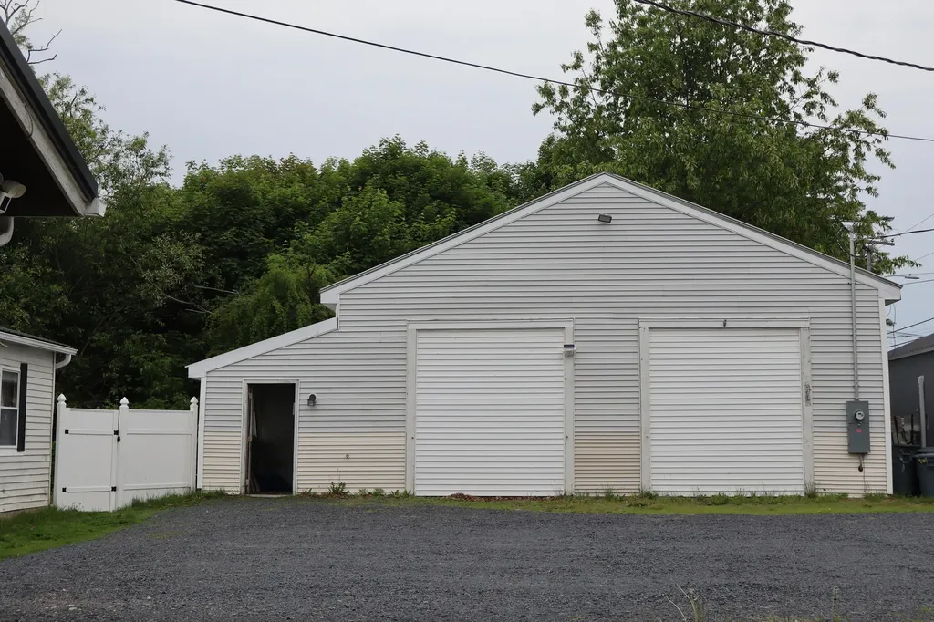 17 Chestnut Street Skowhegan ME 04976