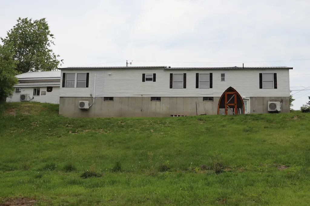 17 Chestnut Street Skowhegan ME 04976