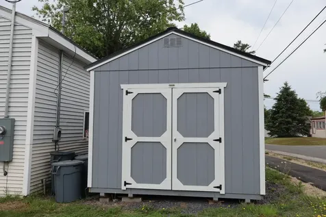 17 Chestnut Street Skowhegan ME 04976