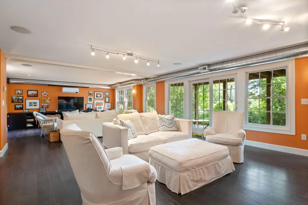 34 Marigold Lane Falmouth ME 04105