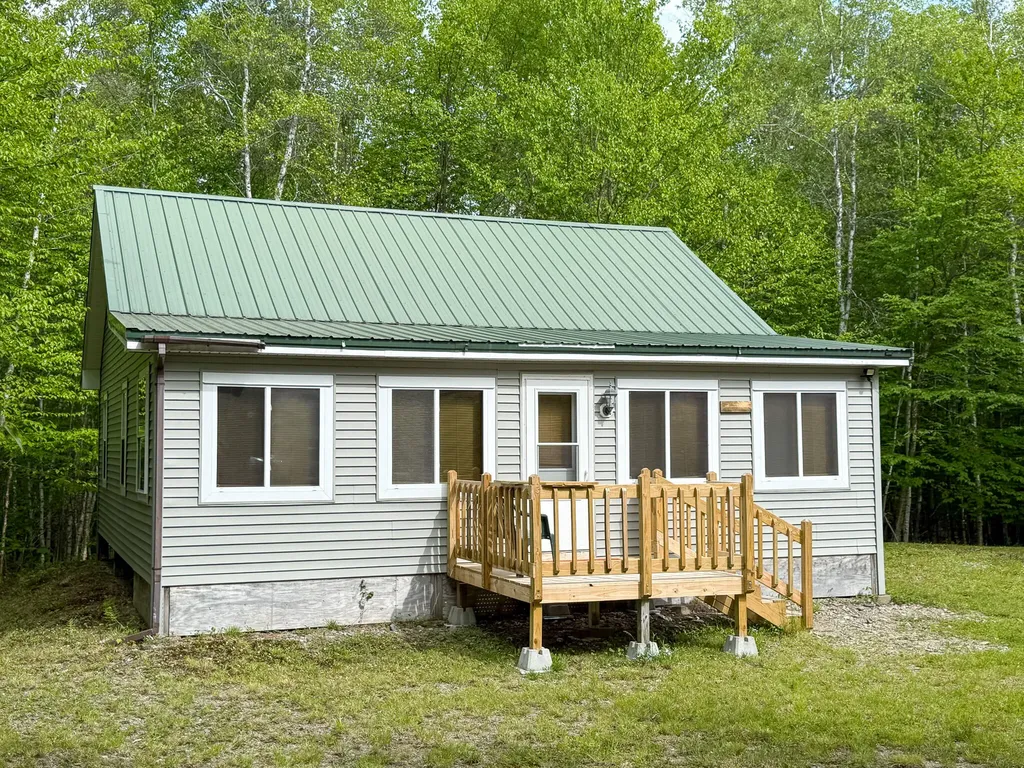 11 Bartlett Road Springfield ME 04487